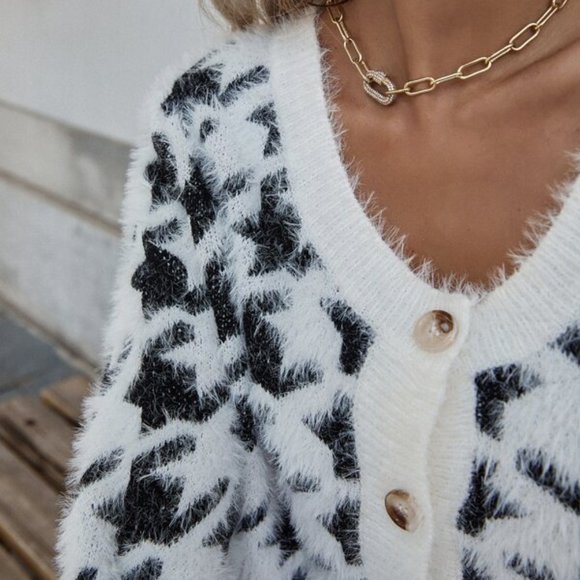 Houndstooth Print Button fluffy knit Cardigan - Picture 3 of 6